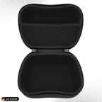 Geöffnete Gaming Tasche mit Platz für PS5 Controller und Zubehör